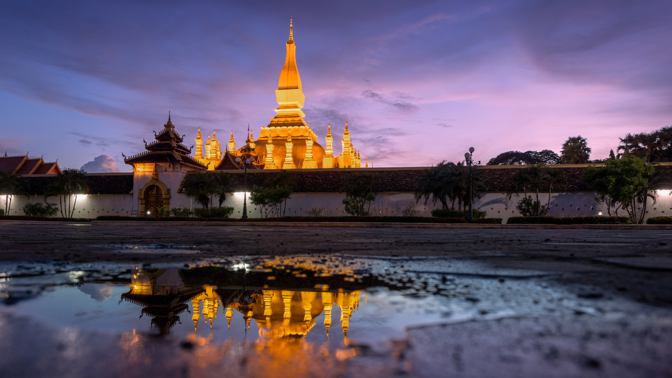Tháp That Luong Lao