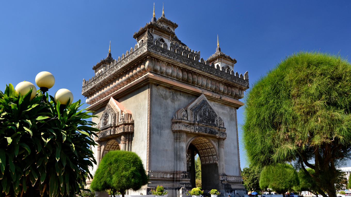 tuong dai chien thang patuxay lao