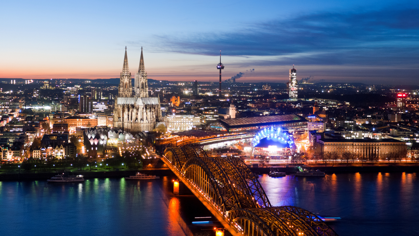 CHÂU ÂU | ĐỨC - HÀ LAN - BỈ - PHÁP | 10N8Đ | VIETNAM AIRLINES