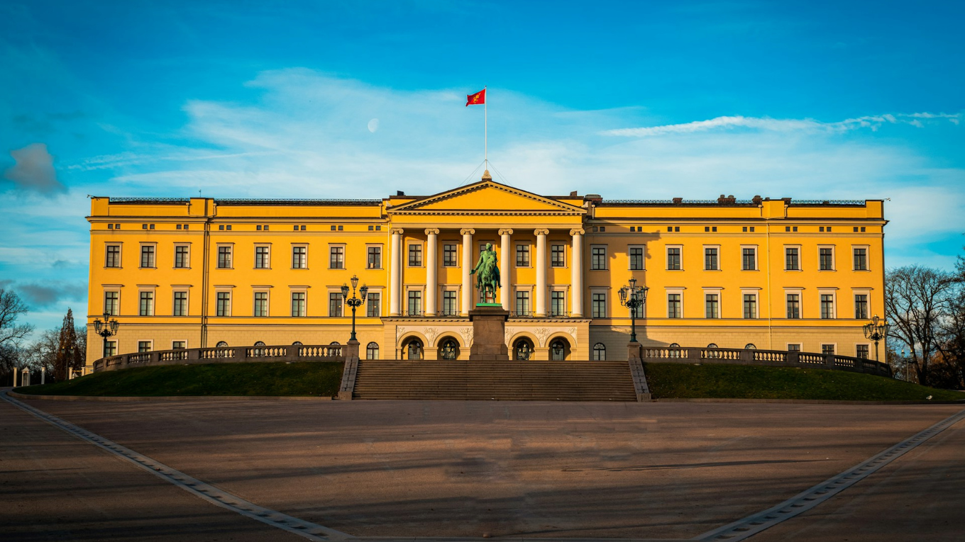 cung dien hoang gia Oslo Na Uy